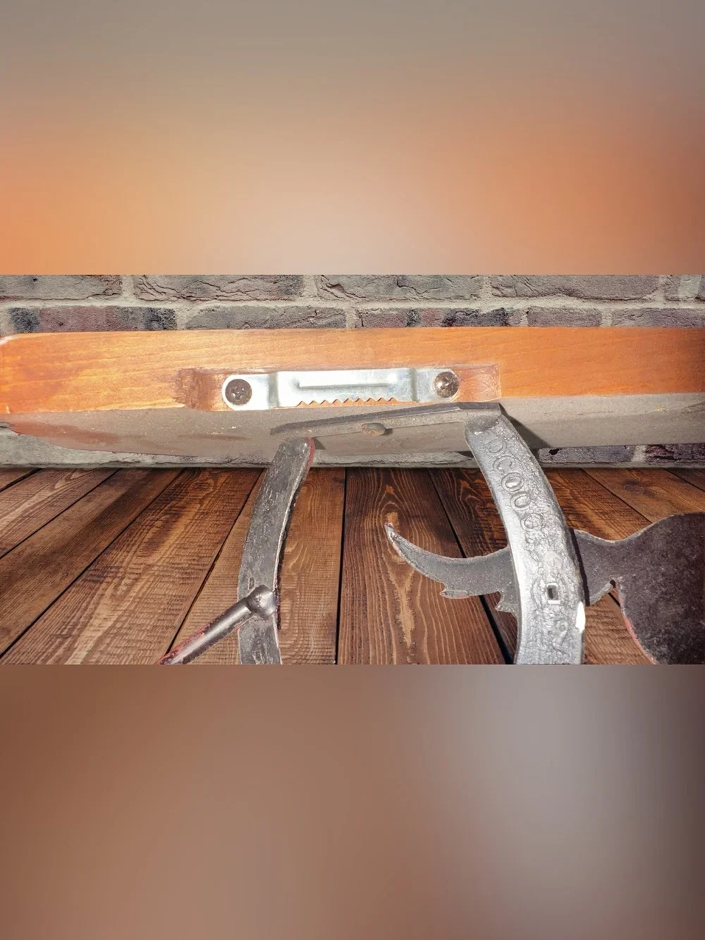 Western Cast Iron Horse & Horse Shoe Towel Rack and Shelf